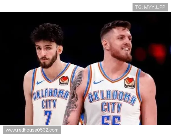 以哈滕：霍姆格伦是联盟顶级大个子球员之一 我们相互信任共同为团队目标奋斗